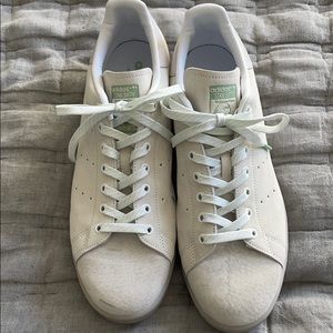 Stan Smith limited edition color cloud grey
